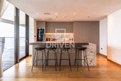 Apartamento en venta en Jumeirah, Dubai, EAU 3 dormitorios, 244 m2 № 682631 - foto 2