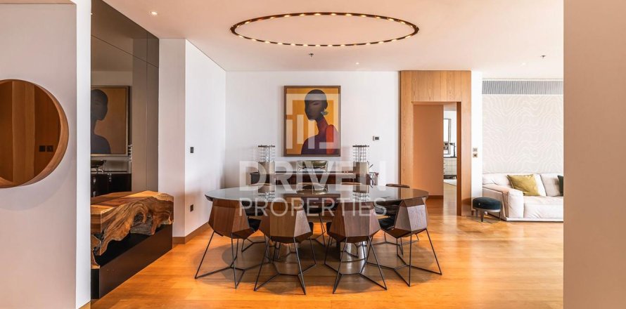 Apartamento en Jumeirah, Dubai, EAU 3 dormitorios, 244 m² № 682631