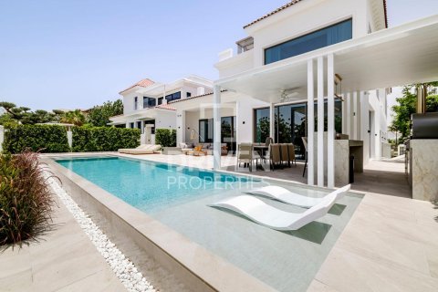 Vila di Jumeirah Golf Estates, Dubai, UEA 5 kamar tidur, 785 m2 nomor 682632 - foto 4