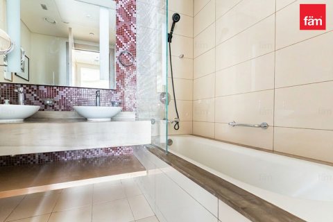 Apartamento en alquiler en Business Bay, Dubai, EAU 3 dormitorios, 178.2 m2 № 719063 - foto 24