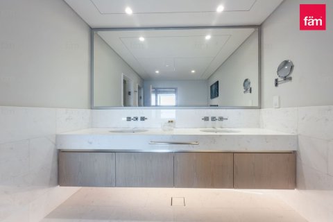 Apartment til salg i Palm Jumeirah, Dubai, UAE 1 soveværelse, 98 kvm № 719417 - foto 15