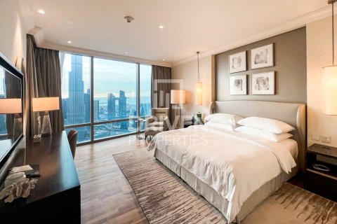 Apartman u gradu Downtown Dubai (Downtown Burj Dubai), Dubai, UAE 4 spavaće sobe, 253.63 m2 Br. 746385 - Slika 7