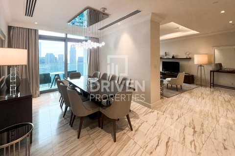 Apartman u gradu Downtown Dubai (Downtown Burj Dubai), Dubai, UAE 4 spavaće sobe, 253.63 m2 Br. 746385 - Slika 16