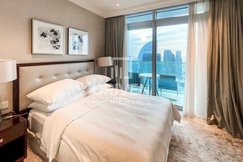 Apartman u gradu Downtown Dubai (Downtown Burj Dubai), Dubai, UAE 4 spavaće sobe, 253.63 m2 Br. 746385 - Slika 14