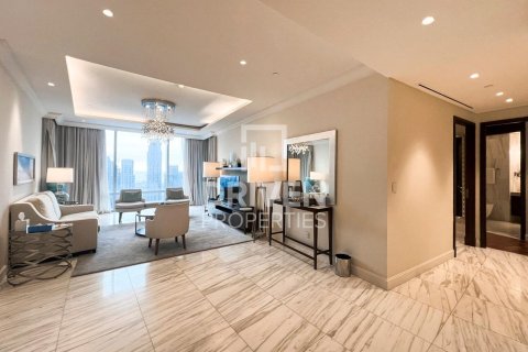 Apartman u gradu Downtown Dubai (Downtown Burj Dubai), Dubai, UAE 4 spavaće sobe, 253.63 m2 Br. 746385 - Slika 11