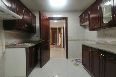 Пәтер Al Khalidiya, Абу-Даби, БАӘ-да 3 жатын бөлмелер, 139.4 м² № 572823 - фото 18