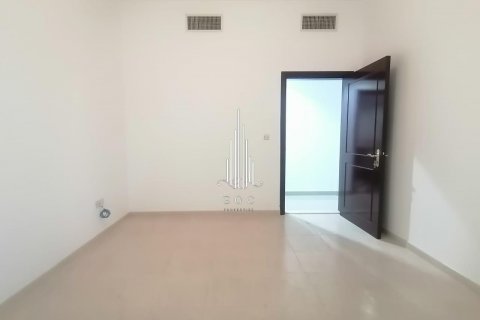 Пәтер Al Khalidiya, Абу-Даби, БАӘ-да 3 жатын бөлмелер, 139.4 м² № 572823 - фото 11