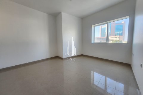 Apartament në Al Khalidiya, Abu Dhabi, Emiratet e Bashkuara Arabe 4 dhoma gjumi, 237.8 m2. № 572822 - Foto 6