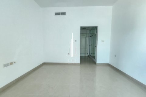 Apartament në Al Khalidiya, Abu Dhabi, Emiratet e Bashkuara Arabe 4 dhoma gjumi, 237.8 m2. № 572822 - Foto 11