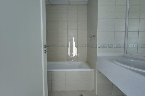 Apartament në Al Khalidiya, Abu Dhabi, Emiratet e Bashkuara Arabe 4 dhoma gjumi, 237.8 m2. № 572822 - Foto 17