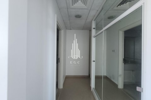 Apartament në Al Khalidiya, Abu Dhabi, Emiratet e Bashkuara Arabe 4 dhoma gjumi, 237.8 m2. № 572822 - Foto 12