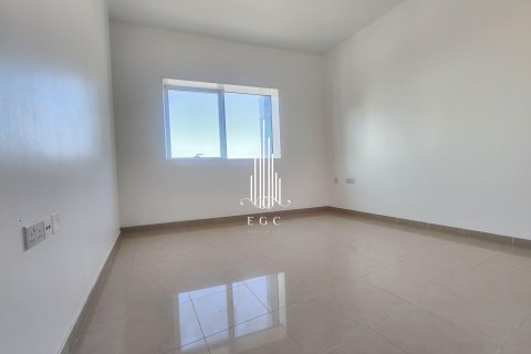 Apartament në Al Khalidiya, Abu Dhabi, Emiratet e Bashkuara Arabe 4 dhoma gjumi, 237.8 m2. № 572822 - Foto 5