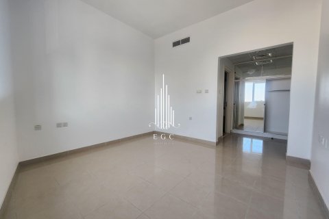 Apartament në Al Khalidiya, Abu Dhabi, Emiratet e Bashkuara Arabe 4 dhoma gjumi, 237.8 m2. № 572822 - Foto 9