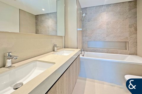 Leilighet til salgs i Downtown Dubai (Downtown Burj Dubai), Dubai, Emiratene 2 soverom, 167 kvm Nr. 667229 - Foto 7