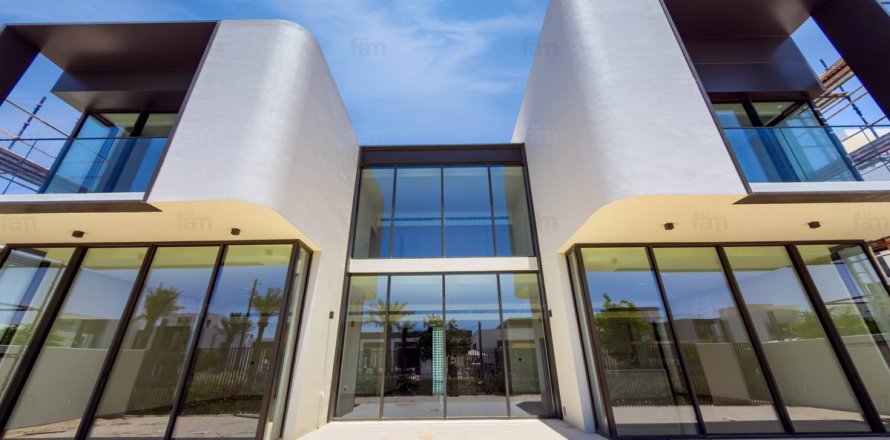 Villa in Dubai Hills Estate, UAE 5 bedrooms, 649 sq.m. № 719470