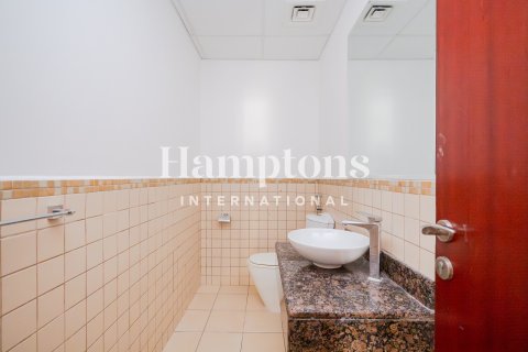 Apartmen di Jumeirah Beach Residence, Dubai, UAE 2 bilik tidur, 122.32909622 meter persegi № 662698 - foto 11