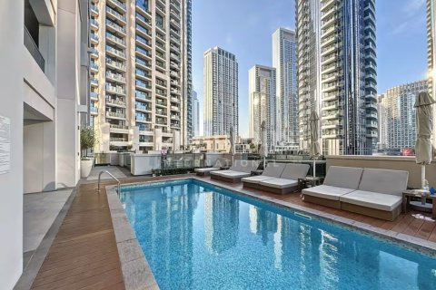 Снять в аренду квартиру в Даунтаун Дубай (Даунтаун Бурдж Дубай), ОАЭ 2 спальни, 110.41986065м2, № 662694 - фото 1