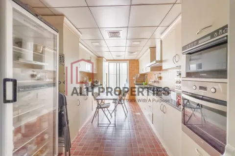 Vilë në The Springs, Dubai, Emiratet e Bashkuara Arabe 3 dhoma gjumi, 213 m2. № 690353 - Foto 6