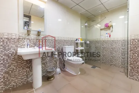 Vilë në The Springs, Dubai, Emiratet e Bashkuara Arabe 3 dhoma gjumi, 213 m2. № 690353 - Foto 16