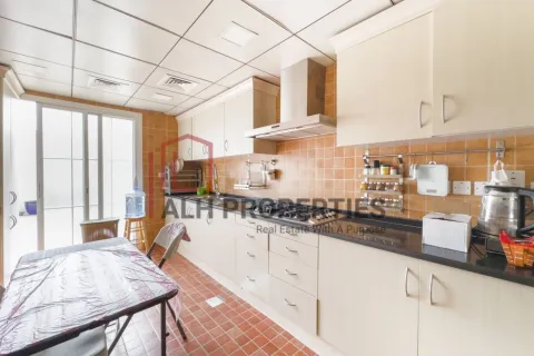 Vilë në The Springs, Dubai, Emiratet e Bashkuara Arabe 3 dhoma gjumi, 213 m2. № 690353 - Foto 3