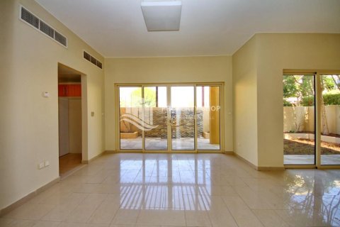 Вилла Al Raha Gardens, Абу-Даби, БАӘ-да 3 жатын бөлмелер, 360 м² № 716852 - фото 2
