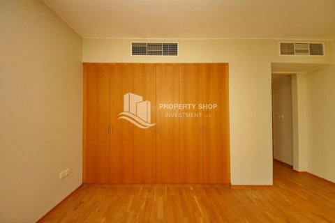 Вилла Al Raha Gardens, Абу-Даби, БАӘ-да 3 жатын бөлмелер, 360 м² № 716852 - фото 12