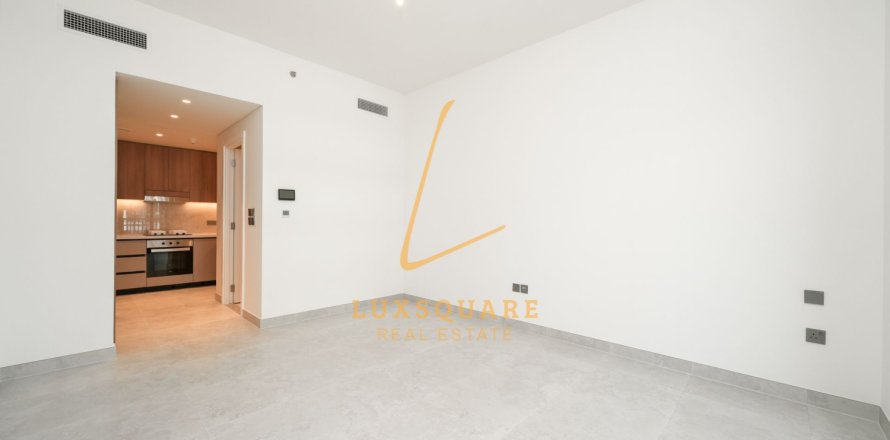 Appartement à Dubai, EAU: 1 pièce, 40 m2 № 754863