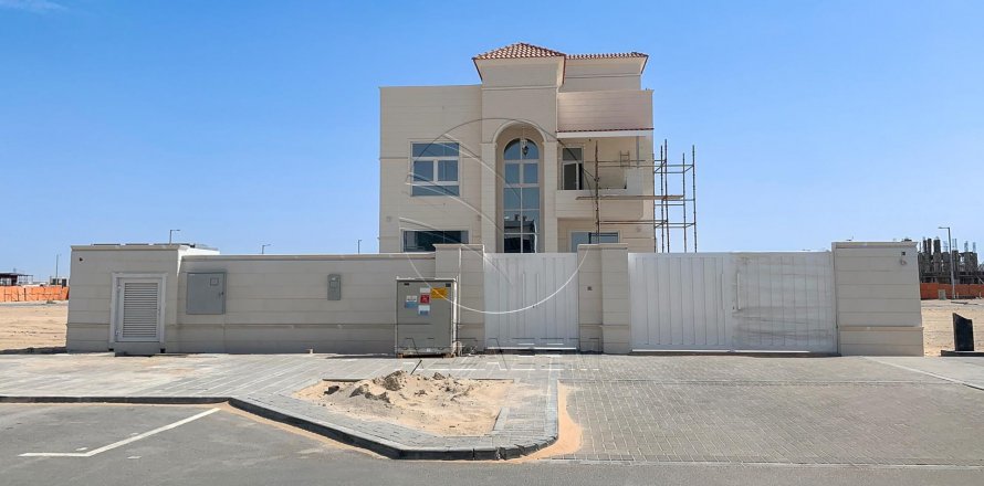 Villa à Al Shamkha, Abu Dhabi, EAU: 4 chambres, 544 m2 № 615342