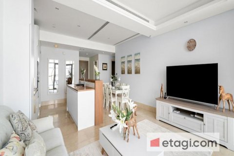 Apartment in Palm Jumeirah, Dubai, UAE 3 bedrooms, 161.4 sq.m. № 570273 - photo 12