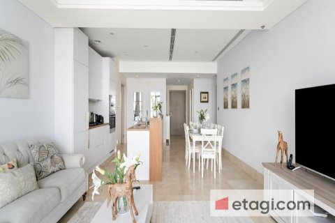 Apartment in Palm Jumeirah, Dubai, UAE 3 bedrooms, 161.4 sq.m. № 570273 - photo 11