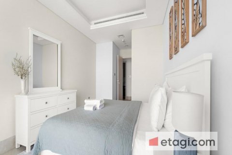 Apartment in Palm Jumeirah, Dubai, UAE 3 bedrooms, 161.4 sq.m. № 570273 - photo 10