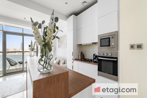 Apartment in Palm Jumeirah, Dubai, UAE 3 bedrooms, 161.4 sq.m. № 570273 - photo 6