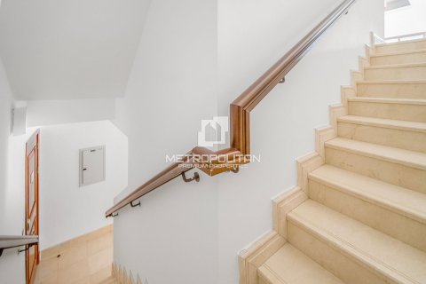 Townhouse in Palm Jumeirah, Dubai, UAE 3 bedrooms, 456 sq.m. № 592918 - photo 16