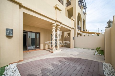 Townhouse in Palm Jumeirah, Dubai, UAE 3 bedrooms, 456 sq.m. № 592918 - photo 19