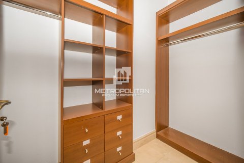 Townhouse in Palm Jumeirah, Dubai, UAE 3 bedrooms, 456 sq.m. № 592918 - photo 26
