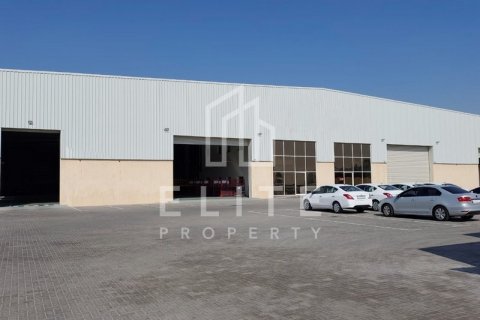 Warehouse in Dubai, UAE 7118 sq.m. № 620313 - photo 3