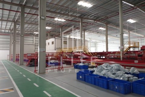 Warehouse in Dubai, UAE 7118 sq.m. № 620313 - photo 18