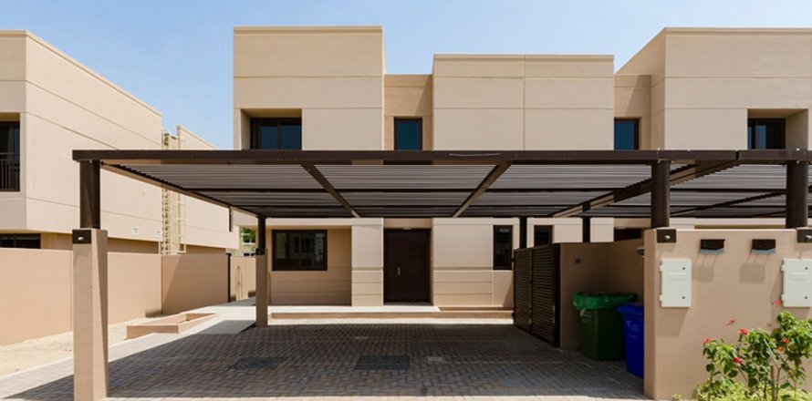 Villetta a schiera a Muwaileh Commercial, Sharjah, EAU 3 camere da letto, 243.22 mq. № 764175
