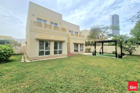 Dubai、UAEにあるヴィラ 5ベッドルーム、539.9 m2 No703701