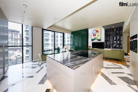 Apartment in Al Wasl, Dubai, UAE 4 bedrooms, 266.7 sq.m. № 662304 - photo 3