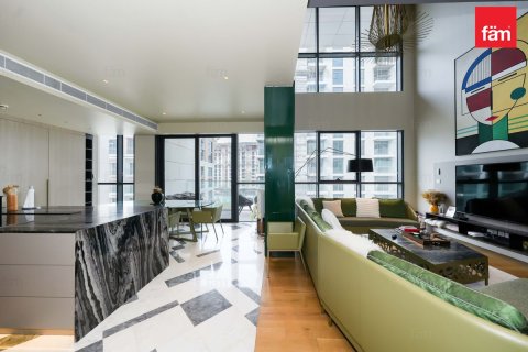 Appartement te huur in Al Wasl, Dubai, VAE 4 slaapkamers, 266.7 vr.m., nr 662304 - foto 2