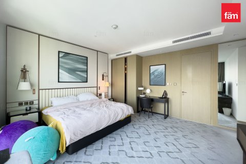 Apartment til salg i Dubai, UAE 2 soveværelser, 137.7 kvm № 662303 - foto 9