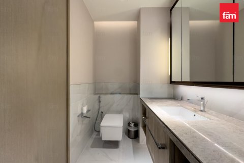 Apartment til salg i Dubai, UAE 2 soveværelser, 137.7 kvm № 662303 - foto 16