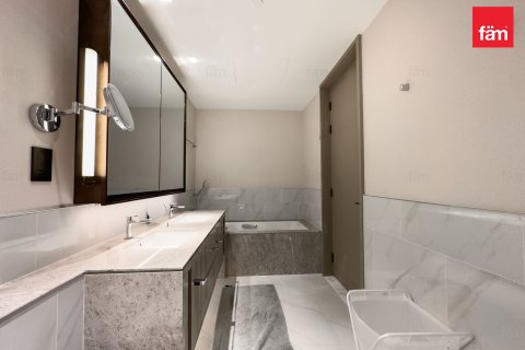 Apartment til salg i Dubai, UAE 2 soveværelser, 137.7 kvm № 662303 - foto 14