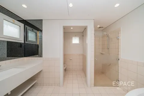 Vilă de închiriat în Meadows, Dubai, EAU 3 dormitoare, 155 mp.  №738355 - poză 11