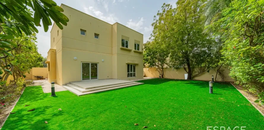 Vilă în Meadows, Dubai, EAU 3 dormitoare, 155 mp.  №738355