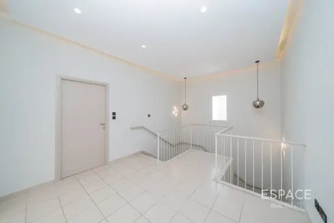 Vilă de închiriat în Meadows, Dubai, EAU 3 dormitoare, 155 mp.  №738355 - poză 12