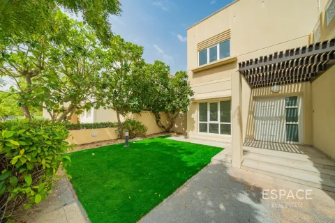 Vilă de închiriat în Meadows, Dubai, EAU 3 dormitoare, 155 mp.  №738355 - poză 20