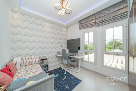 Villa para arrendamento em The Springs, Dubai, EAU 4 quartos, 279 m2 № 738352 - foto 16