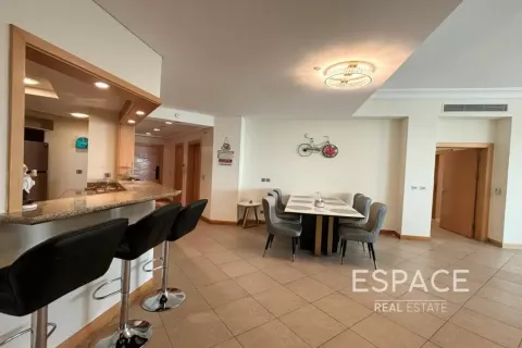 Appartamento in affitto a Palm Jumeirah, Dubai, EAU 3 camere da letto, 206 mq. № 738351 - foto 2